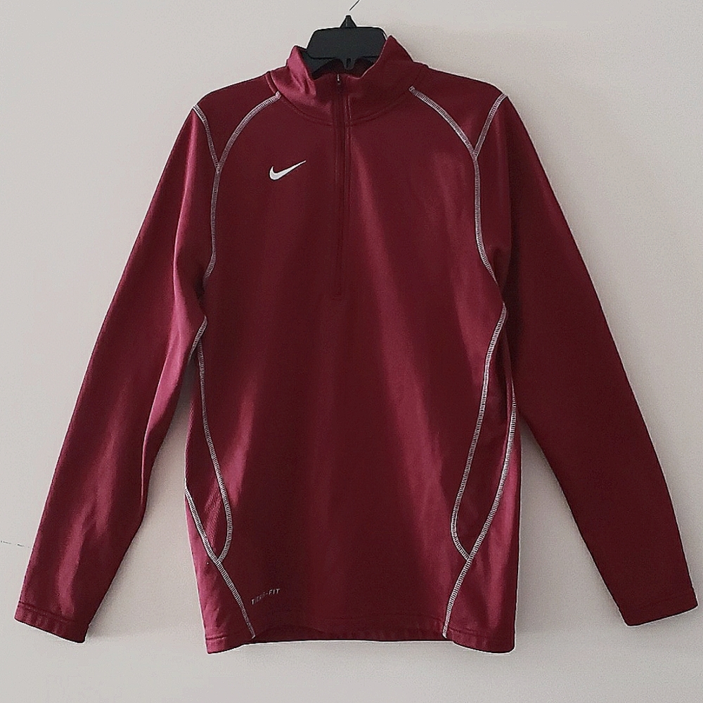 Nike therma-fit shirt top